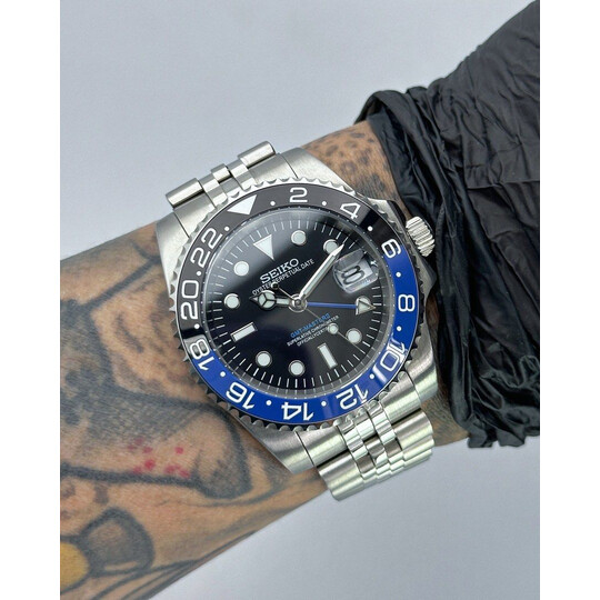 Custom Seiko Mod • BiDirectional Bezel Batgirl Blue Text “GMT-Master ll” Ice Blue Lume • 40mm